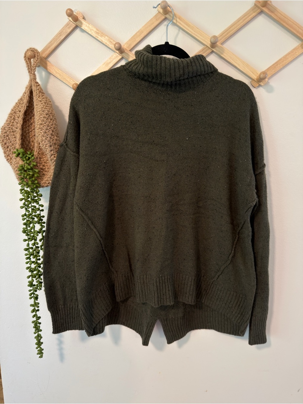 Michael Kors Turtleneck Sweater L Olive Green